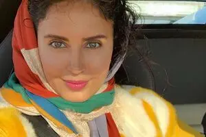 خوانندگی شاکردوست و آن صورتی/عکس