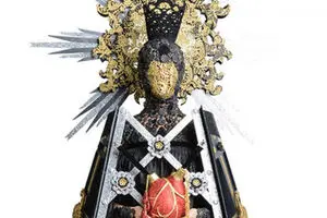 Fashion Competition Invites Submissions
