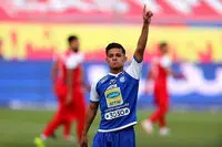 مهدی قائدی به بازیکن پرسپولیس حمله کرد | بازیکن استقلال به سیم آخر زد