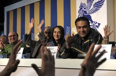ببینید: شیطنت‌های طناز طباطبایی تا ظاهر عجیب پانته‌آ بهرام