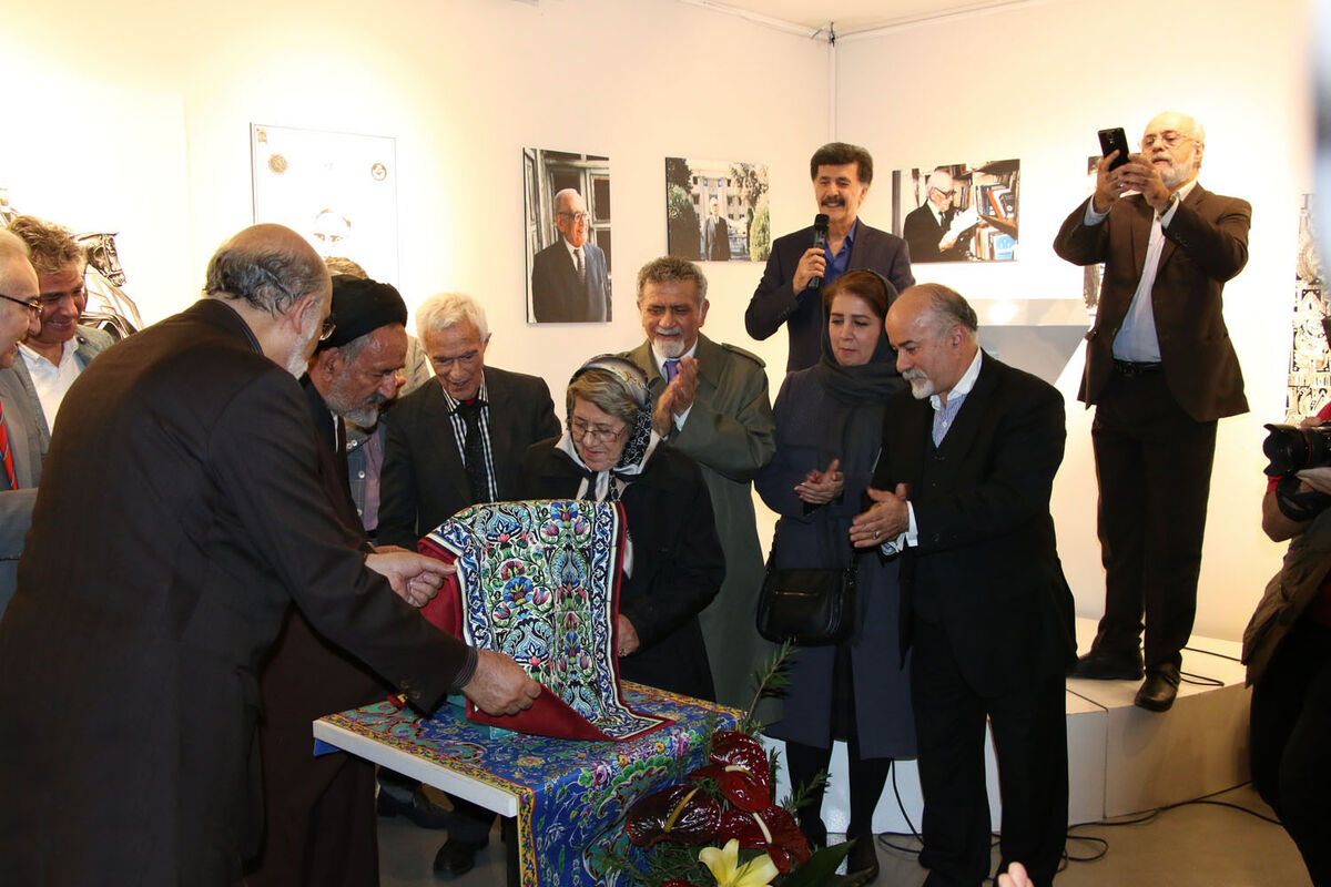 رونمایی از کتاب 