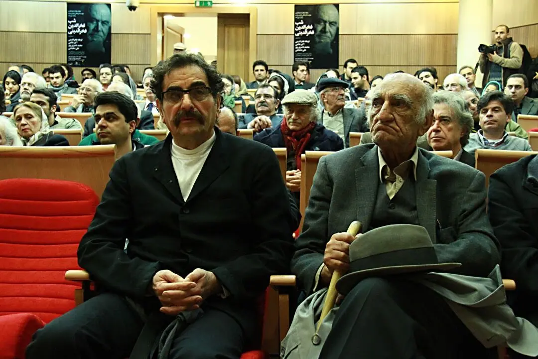 ویدئو بی انتهاتر از عشق با شعر افشین یداللهی و صدای شهرام ناظری در جایزه آینه دار دوران