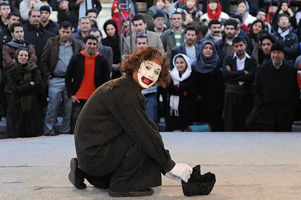 اعتراض ۲۸۰ هنرمند تئاتر خیابانی به ناعدالتی‌ها
