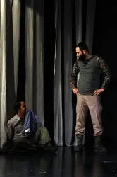 نمایش "سنگر دوست داشتنی" در تالار ناصرخسرو