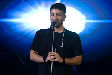 اجرای کنسرت زانیار خسروی در سالن میلاد نمایشگاه