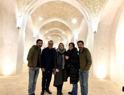 ببینید: عکس های عاشقانه ایوان‌ دِ روزا در فضایِ هنری هشت‌چشمه کاشان