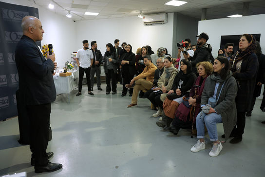 رونمایی رنگ پارچه وستا در خانه هنرمندان 