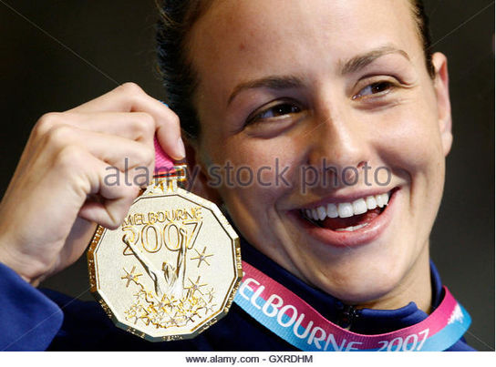 leila-vaziri-of-the-us-poses-with-her-gold-medal-during-the-medal-gxrdhm