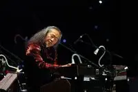 Kitaro concert coordinator sues Iranian manager over Tehran concert cancelation
