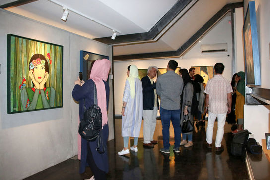 نمایشگاه نقاشی تهمینه میلانی در گالری ایوان