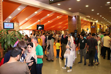 اکران خصوصی فیلم " همه چی عادیه " در پردیس سینمایی مگامال