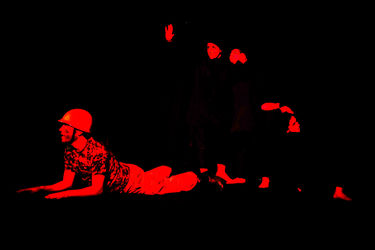 نمایش "آنالیز" در تماشاخانه ایران تماشا