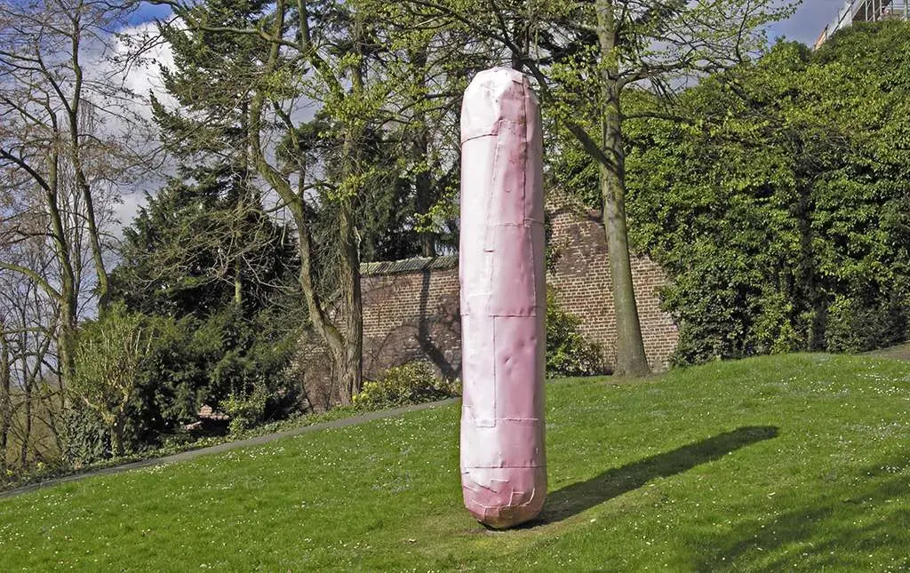 ببینید: آثاری از فرانتس وست در موزه تیت