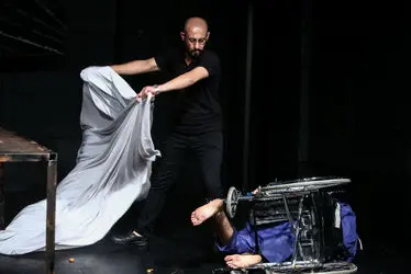 نمایش "پیشی خورد"در خانه نمایش اداره تئاتر