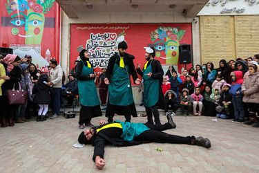 سومین روز جشنواره بین المللی تئاتر کودک و نوجوان همدان