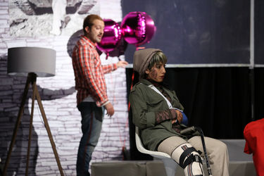 نمایش " زمان از حرکت می ایستد "در تالار محراب