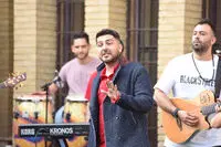 ببینید: خوانندگی محمدرضا غفاری در ملکه گدایان/ فقط نذار که بینمون دیوار باشه