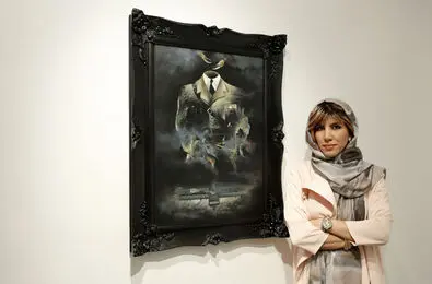 آثار آذین رستمی در گالری ویستا را تماشا کنید