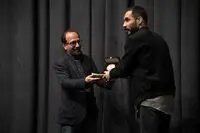 “Fatherless”, “This Is Not a Pipe” top at Iranian Theater Critics Awards