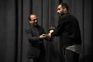“Fatherless”, “This Is Not a Pipe” top at Iranian Theater Critics Awards