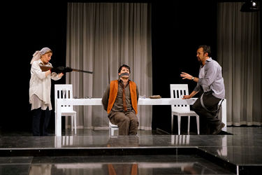 اجرای نمایش "مرگ و دوشیزه" در تماشاخانه پالیز