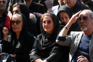 تشییع پیکر زنده‌یاد داریوش اسدزاده از مقابل خانه هنرمندان