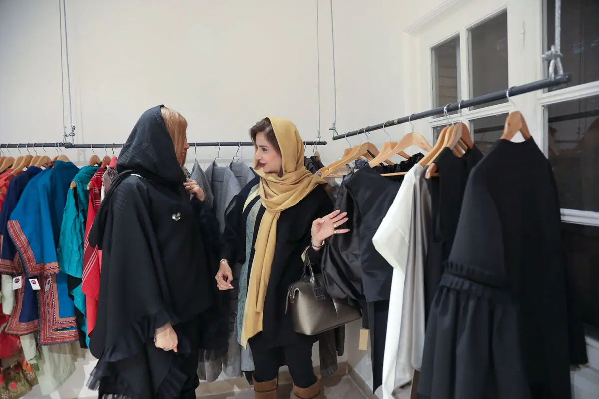رونمایی از لباس ملکه برونئی با طراحی مهلا زمانی
