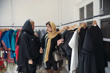 رونمایی از لباس ملکه برونئی با طراحی مهلا زمانی