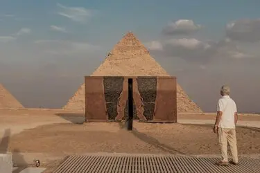 Stephen+Cox+Khafre