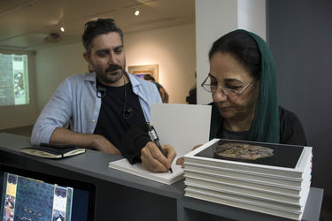 نمایشگاه آثار و رونمایی کتاب فرح اصولی در گالری پروژه‌های ۰۰۹۸۲۱