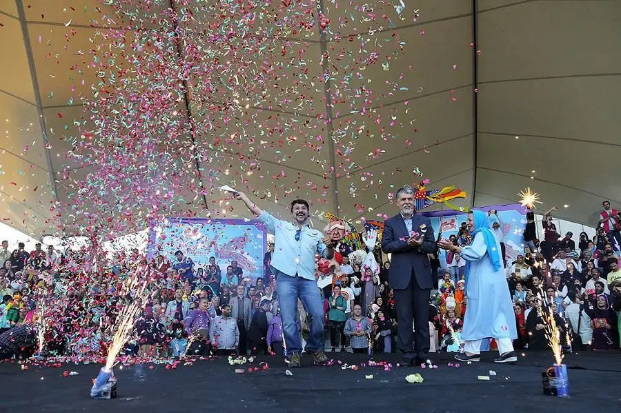 عذرخواهی مرضیه برومند از مردم / به زیبایی عروسک‌ها ببخشایید!