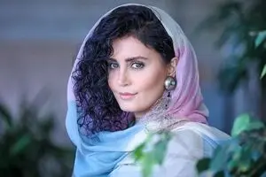 ببینید: میکاپ رنگین کمانی چشمان الناز شاکردوست