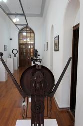 محمد محمدزاده تیتکانلو با مرکز اقتصاد هنر فاطر ( گالری ماهر ) در باغ موزه نگارستان