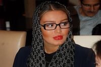 سوال عجیب آقای مجری و سحر قریشی که محتویات کیفش را رو کرد!+فیلم