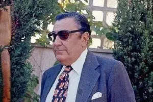 پخش غافلگیرکننده آهنگ بنان در کنسرت خواننده راک در انگلیس/ فیلم