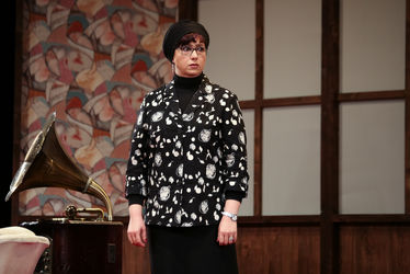 نمایش "یک ساعت آرامش" در سالن استاد ناظرزاده کرمانی