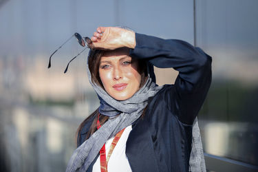 دومین روز سی و هفتمین جشنواره جهانی فیلم فجر در پردیس چارسو