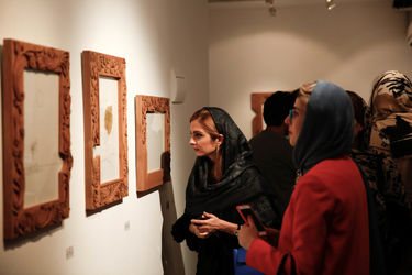 نمایشگاه مجموعه آثار کامبیز درم بخش با عنوان "سورپرایز" در گالری ویستا