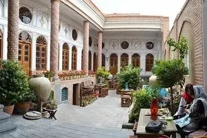 خانه تاریخی هووانس که تبدیل به مکان گردشگری شده است / عکس