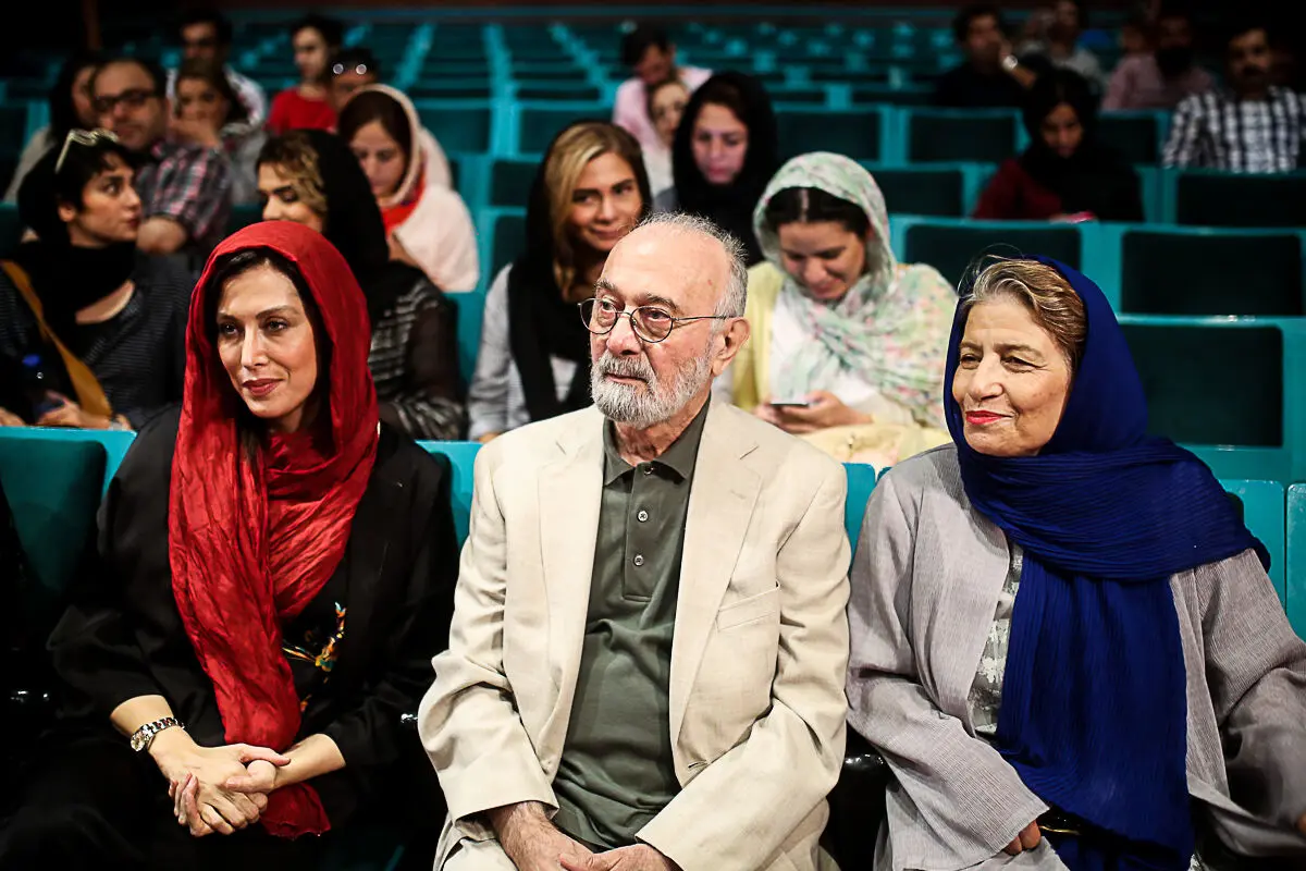 اعلام زمان و مکان خاکسپاری پرویز پورحسینی/ آقای بازیگر کنار همسرش آرام می‌گیرد