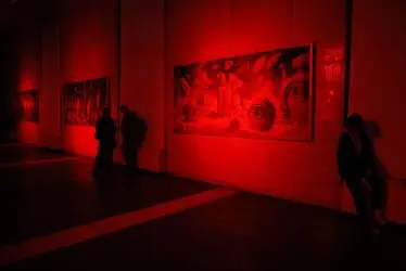 رنگ وستا در هفته دیزاین تهران در دانشکده هنرهای زیبا
