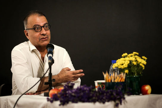 رونمایی از کتاب "تیراندازی در باک هِد" در آموزشگاه سکو