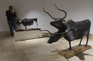 Aref Roudbari Exhibits Sculptures in Cama Gallery