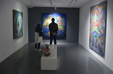 Roshanak Aminollahi Exhibit at Etemad Gallery 