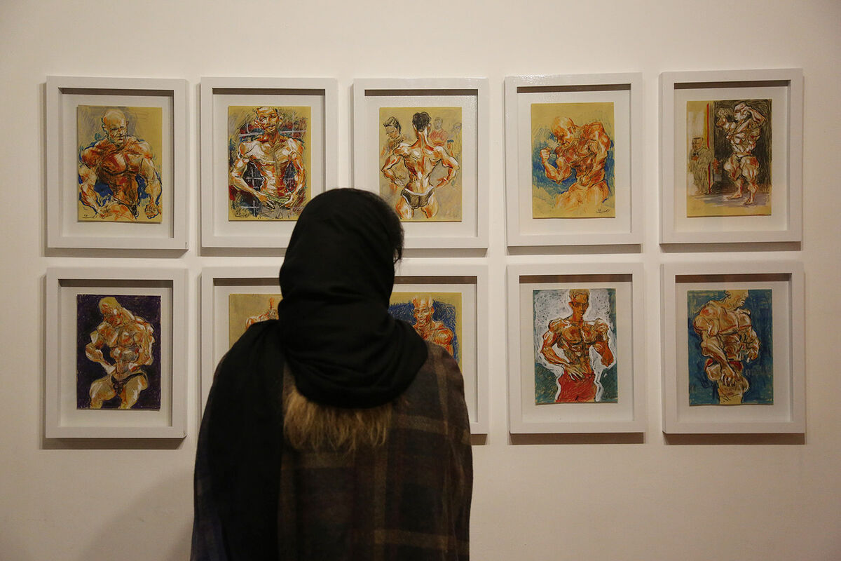 افتتاحیه نمایشگاه طراحی و نقاشی احسان ارجمند در گالری دنا