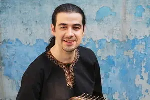 Iranian santur player wins Rob Schultz Junior Scholar Award