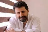 سرقت موبایل هومن حاجی عبداللهی با قمه نیم متری!