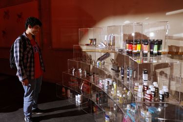 رنگ وستا در هفته دیزاین تهران در دانشکده هنرهای زیبا