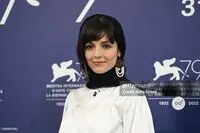 مینیمالیسم به سبک مهسا حجازی/ بازیگر تاسیان لباس‌های قدیمی را ترند کرد +عکس