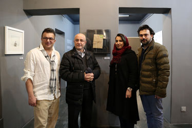 نمایشگاه گروهی عکس با نام "لبخند باشکوه اکبر رادی" در گالری آریا